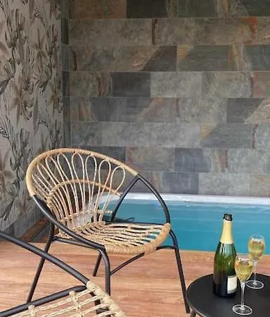 Escapade Romantique A Saint Omer-Espace Totalement Privatise Avec Terrasse Exterior photo