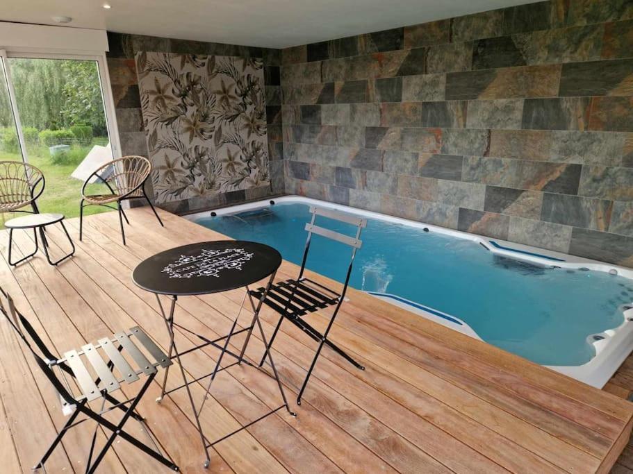 Escapade Romantique A Omer-espace Totalement Privatise Avec Terrasse Holiday home Saint-Omer (Pas-de-Calais)