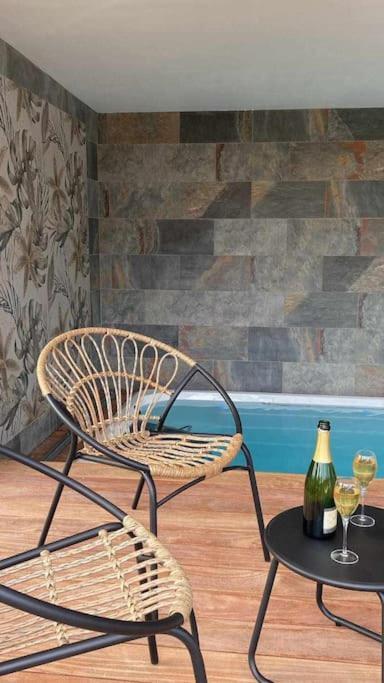 Escapade Romantique A Omer-espace Totalement Privatise Avec Terrasse Holiday home Saint-Omer (Pas-de-Calais)